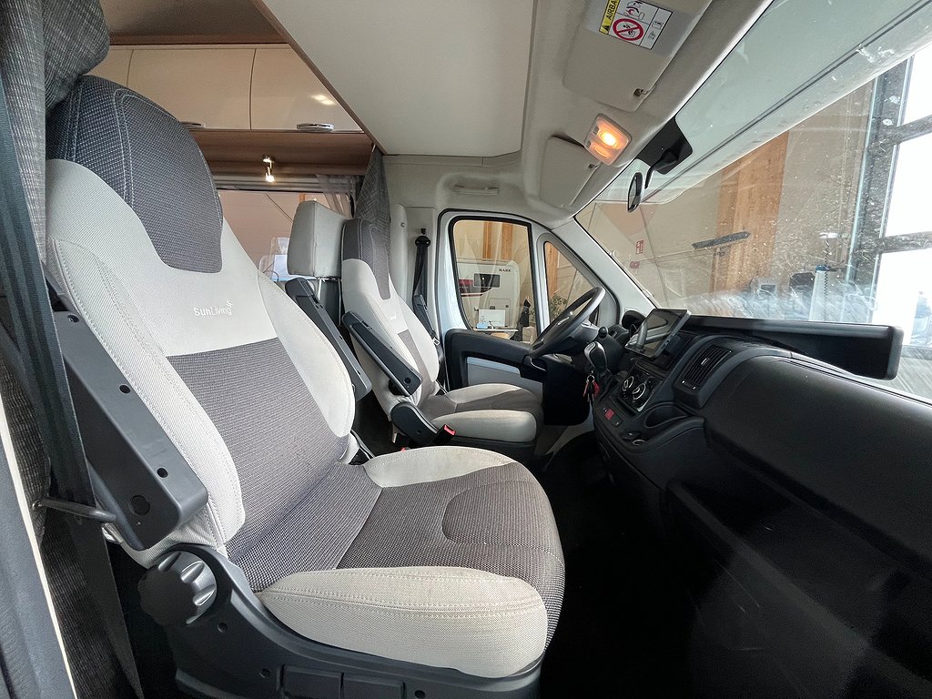 Sun Living A 49 DP /Automat/6 bältad/6 sovplatser/Drag/Solcell - Sun Living