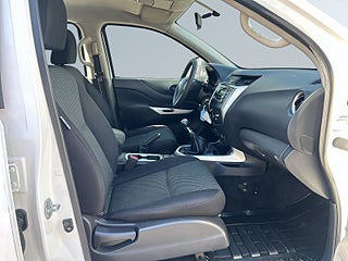 Nissan Navara Dubbelhytt 2.3 dCi 4WD Kåpa/Motorvärmare/Ledramp – bild 10