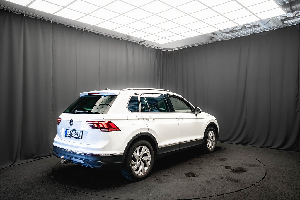 Volkswagen Tiguan TSI DRAG KAMERA ADAPTIV-FART CARPLAY 1-ÄGARE MOMS