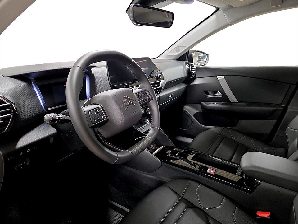 Bild på Citroën C4 X Shine Exclusive 1.2 PT 130hk Aut - GLASTAK,HIFI,360-KAMERA