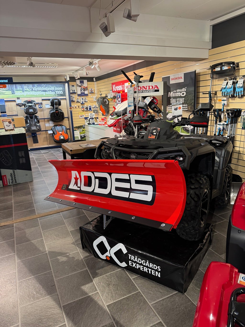 GAR Aodes Pathcross 650s  V-Twin T3B Utrustad med snöblad och hasplå