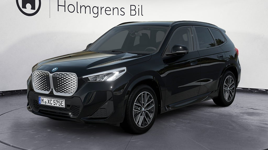 BMW iX1 xDrive30 M Sport Active Ed Drag | Ränta 2,95%