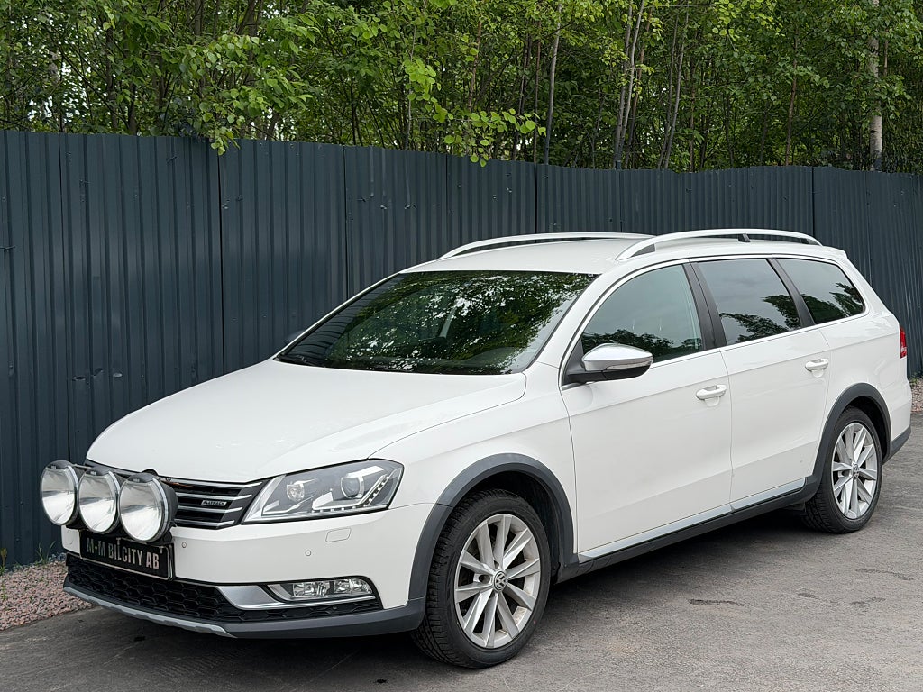 Volkswagen Passat Alltrack 2.0 TDI/4Motion/Blåtand/Drag/D-värm/Keyless