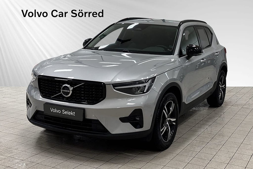 Volvo XC40 B3 FWD Bensin Plus Dark I 360 Kamera I Keyless 