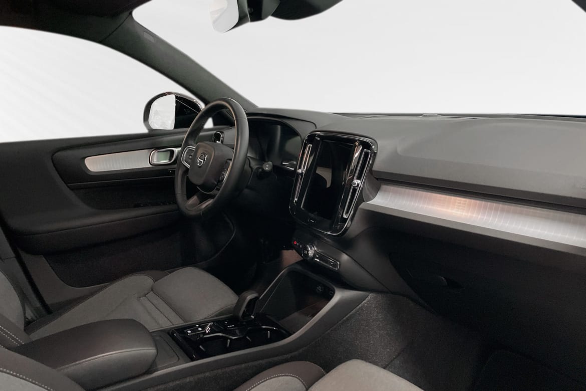 Volvo XC40 B4 FWD Bensin Plus Dark 2025, bild 6/10