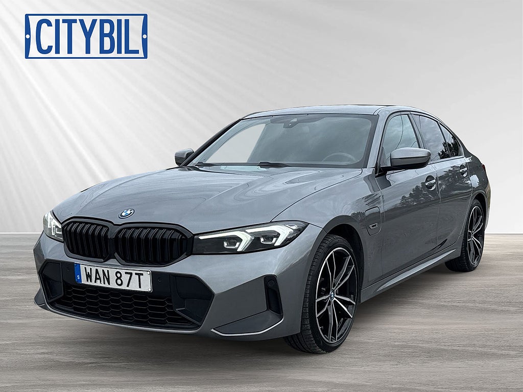 BMW 330e xDrive Sedan LCI - M Sport - 19" - HiFi - Drag - Moms