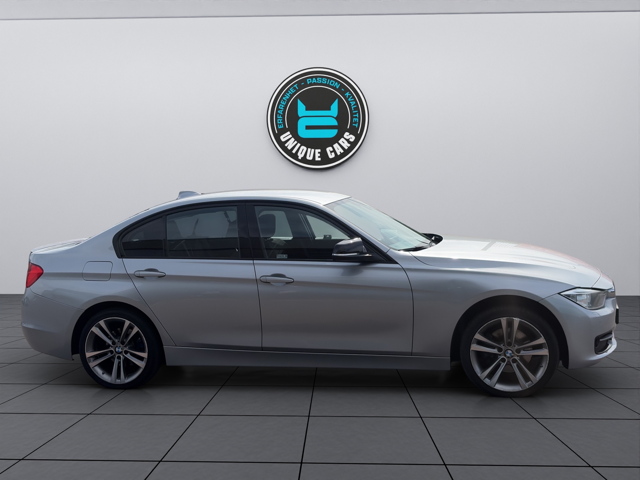 BMW 320 d xDrive Sedan 2015, bild 2/10