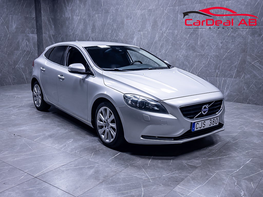 Volvo V40 D2 Summum Skinn Kamera Värmare Dragkrok Elstol förare