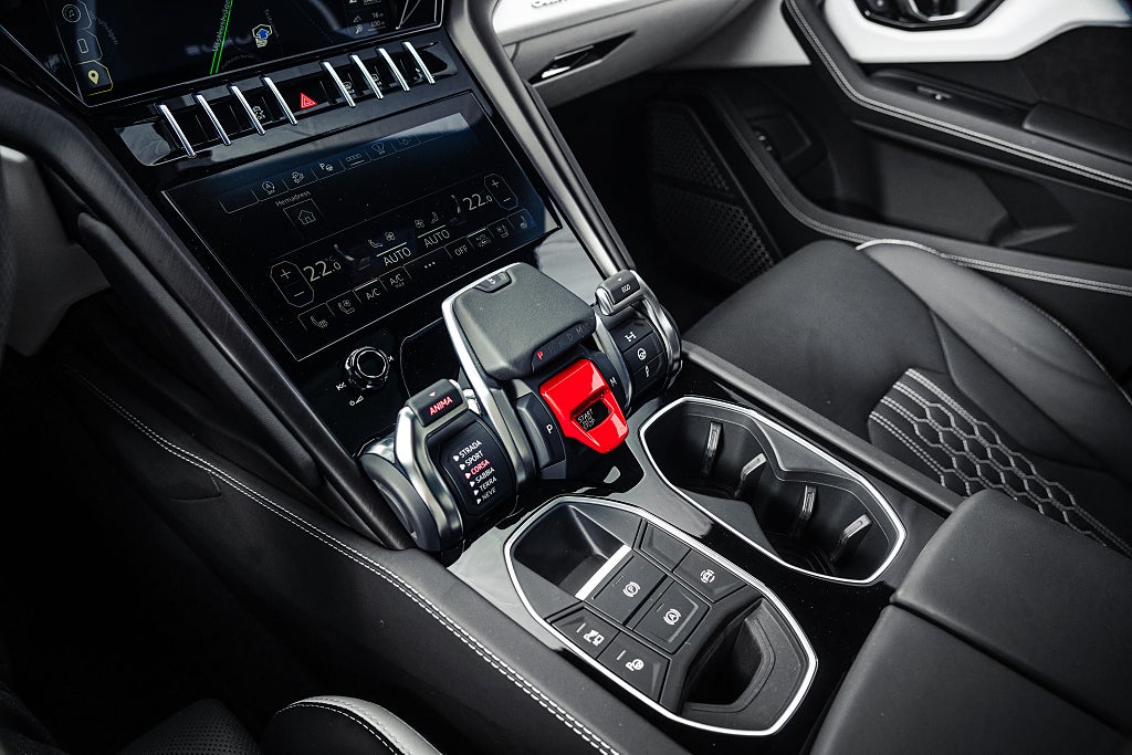 Gallery image 16 of 18