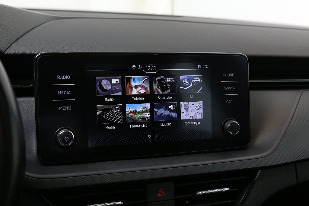 Skoda Kamiq 1,0 TSI Ambition 115hk Kamera Panorama Drag 2021