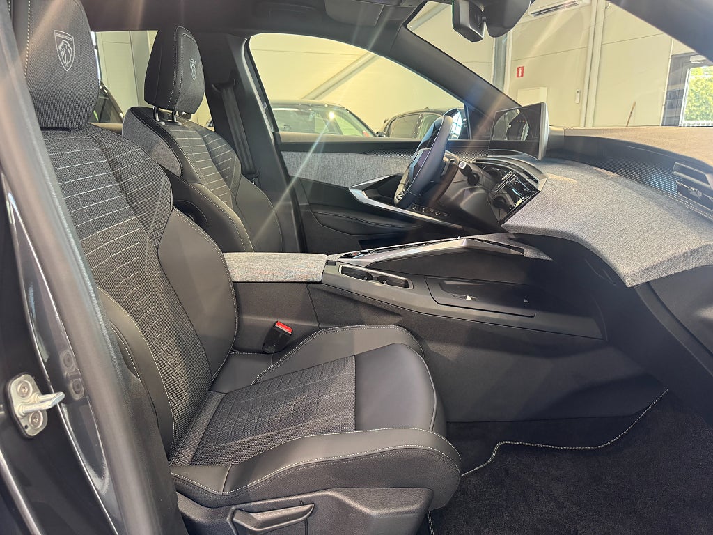 Bild på Peugeot 408 GT PureTech 130hk Aut - DEMO