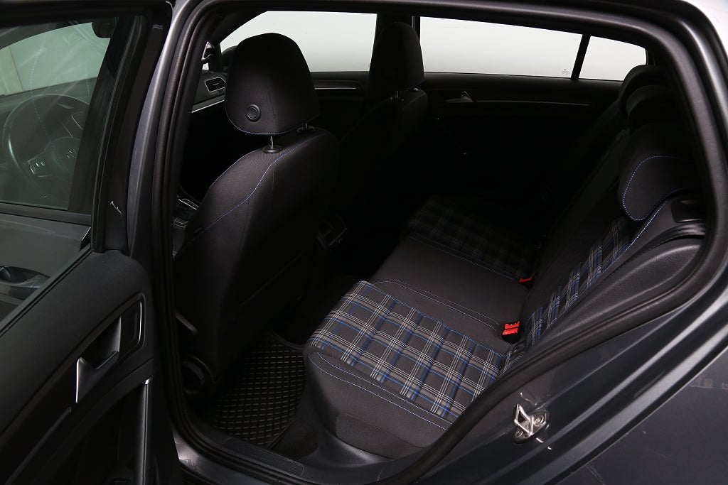 Volkswagen Golf GTE 1,4 TSI Plug-in 204hk DSG Dragkrok 2020