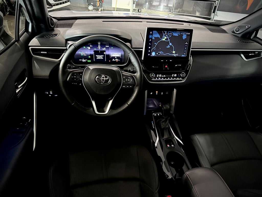 Toyota Corolla Cross Hybrid AWD-i e-CVT Executive Euro 6 - bild 5