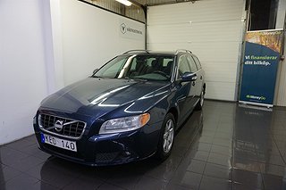 Volvo V70 D5 Manuell, Summum, M-Värm, Ny Bes 175hk