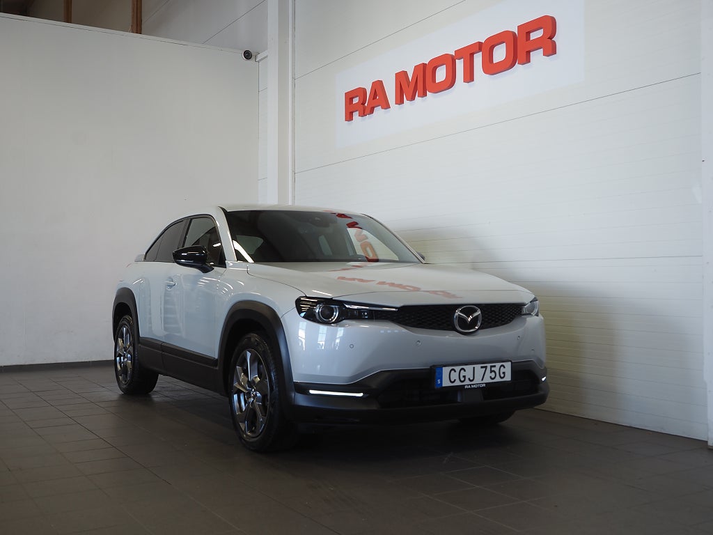 Mazda MX-30 e-Skyactiv EV Cosmo 360° Bose HuD Navi LED Rattvärme 2021