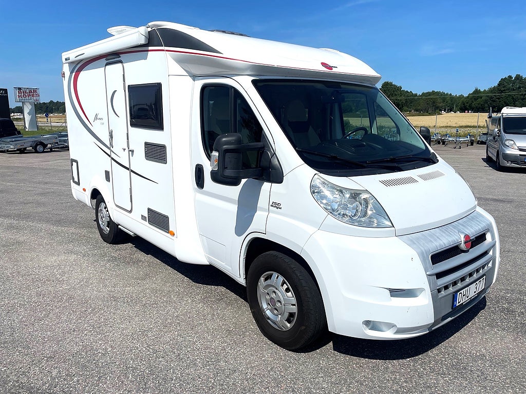 Bürstner Nexxo 569 Under 6 m dragkrok dieselvärme Solcell 3500 kg