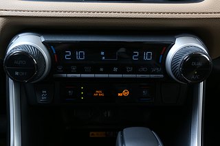 SUV Toyota RAV4 13 av 26