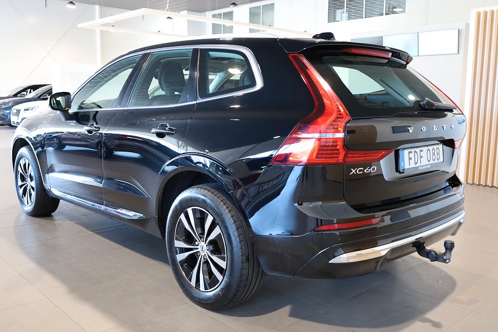 Volvo XC60 T6 Recharge 350hk AWD Core Edition Panorama Drag 2023