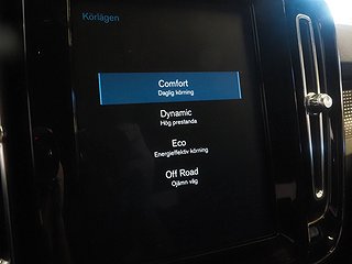 SUV Volvo XC40 19 av 27