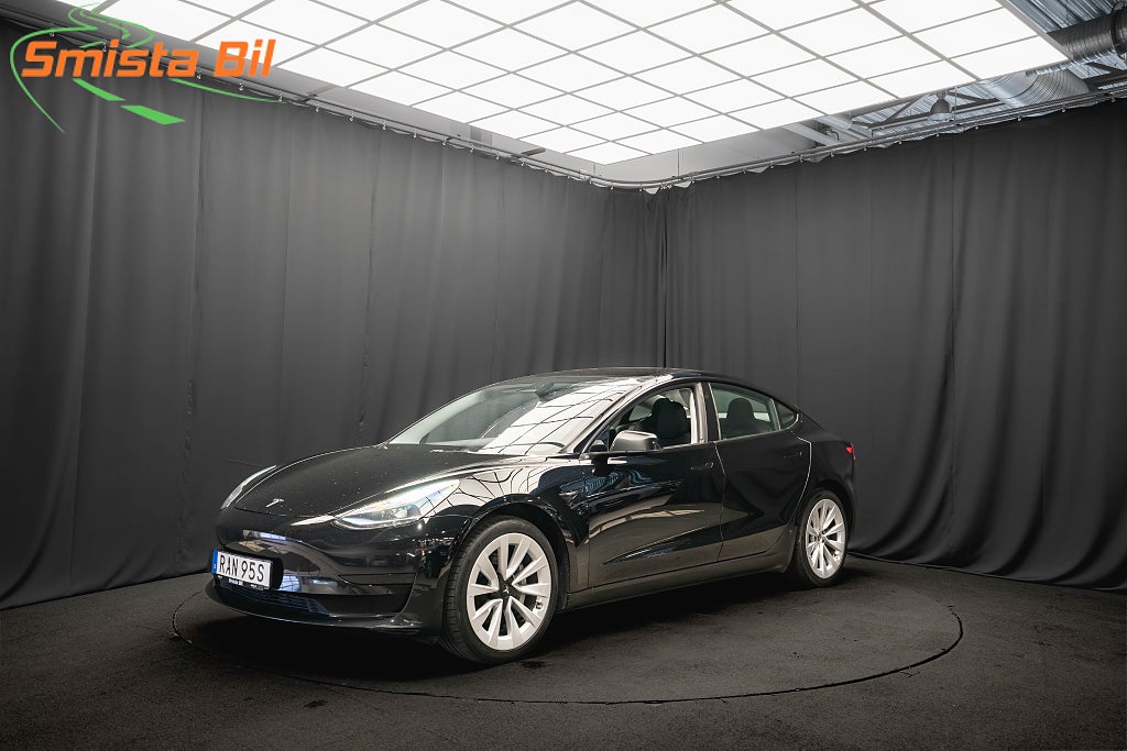 Tesla Model 3 Standard Range DRAG 19'' PANO LÄDER 1-ÄGARE MOMS