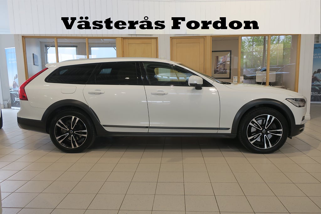 Volvo V90 Cross Country D4 AWD Advanced SE III Kamrem Bytt Drag Värmare Kamera 