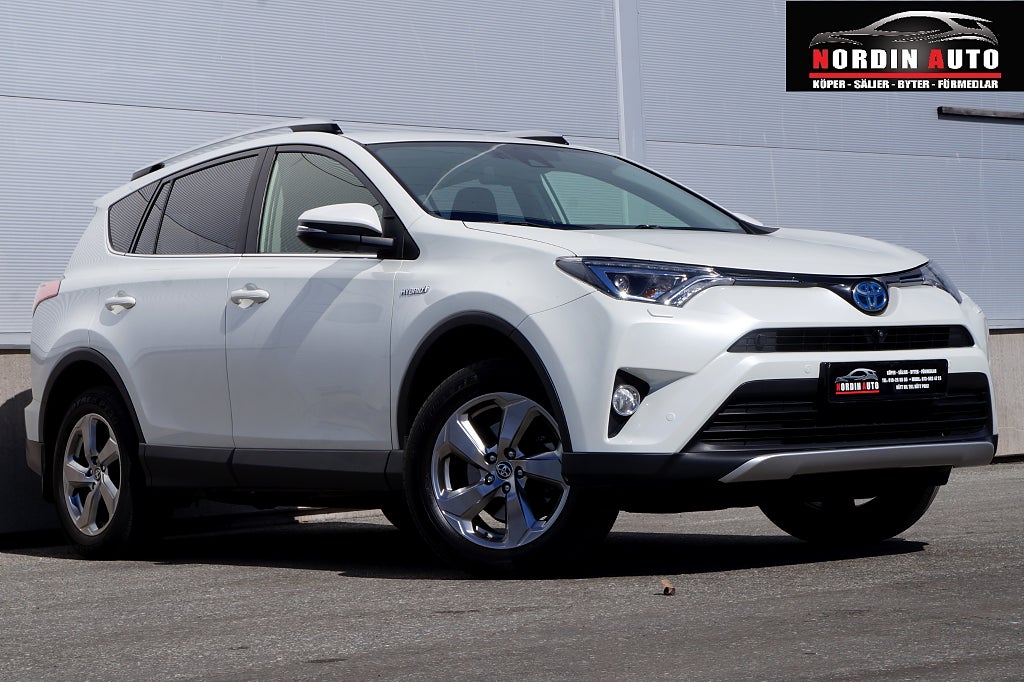 Toyota RAV4 Hybrid 2.5 Dual AWD Executive M/K-värmare 360° Drag 