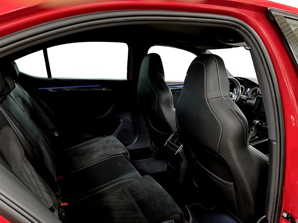 Bild på Skoda Superb Sportline 2.0 TDI 190hk Aut 4WD KAMPANJRÄNTA 3,99%