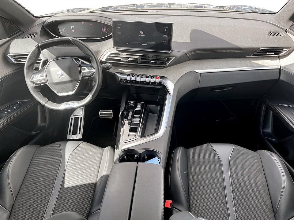 Bild på Peugeot 5008 GT 1.2 PT 130hk Aut 7-SITS B-KAMERA CARPLAY