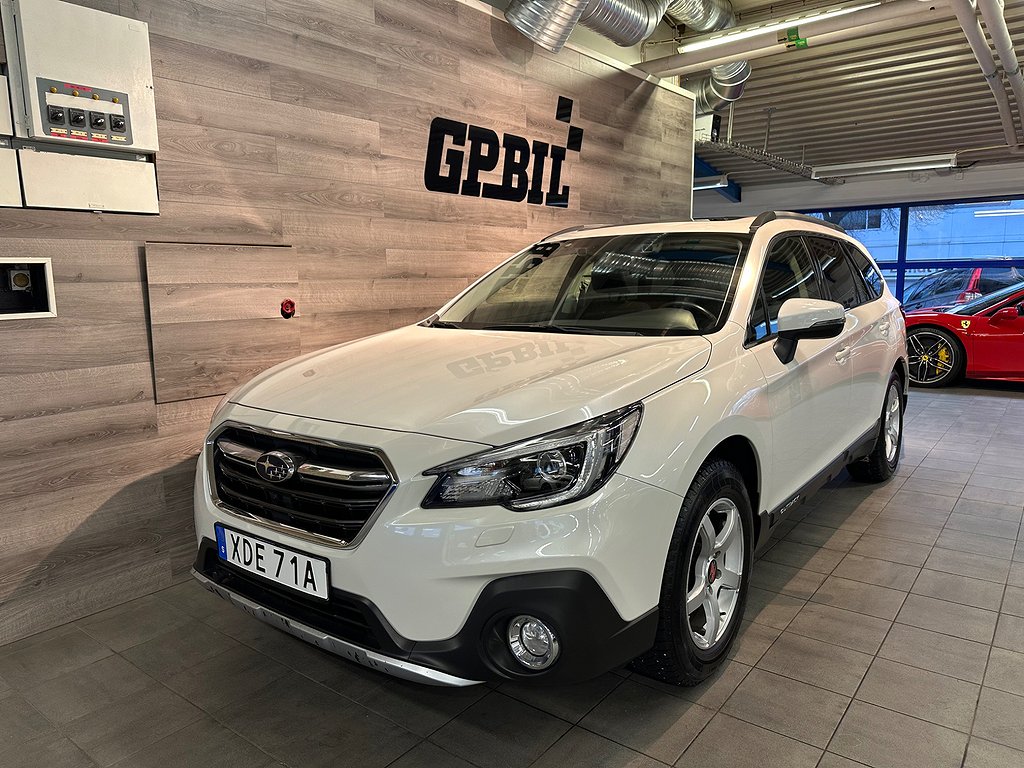 Subaru Outback 2.5 4WD Summit 7000mil | Navi | B-Kamera | 