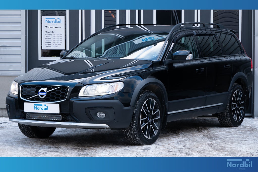 Volvo XC70 D4 AWD Dynamic Edition Värmare Drag VOC Navi ACC 