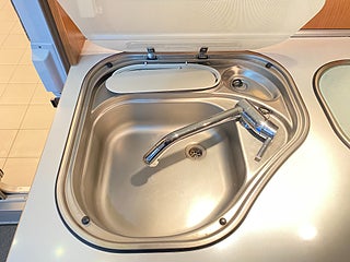 Husbil-halvintegrerad LMC LIBERTY 654 G TI 23 av 26