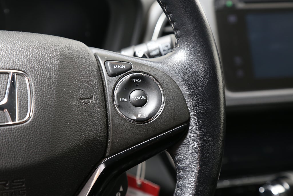 Honda HR-V 1,5 i-VTEC Elegance Aut Navi Kamera P-sensor Drag 2020