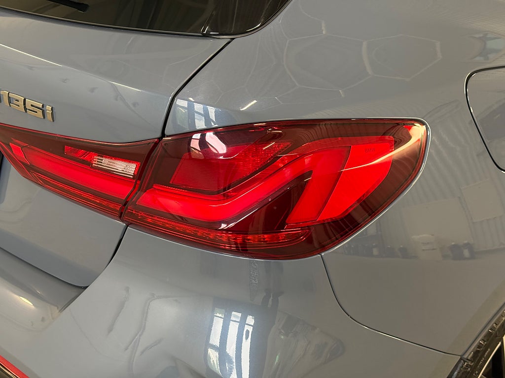 BMW M135i xDrive Innovation H/K HuD M-Performance Keyless