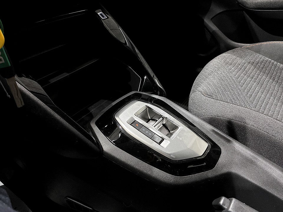 Bild på Peugeot 208 Style Hybrid 100hk Aut CARPLAY BACKSENSORER
