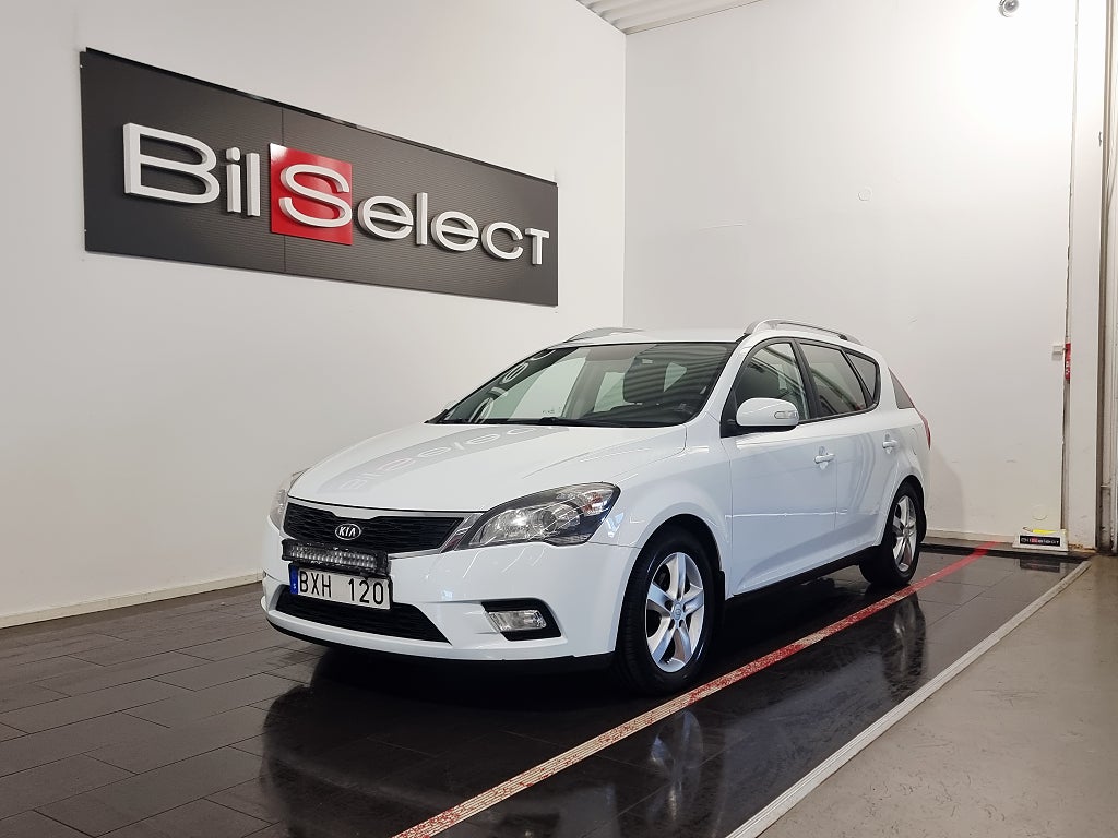 Kia Ceed cee'd_sw 1.6 CRDi EX Dragkrok B-sensor Automatic