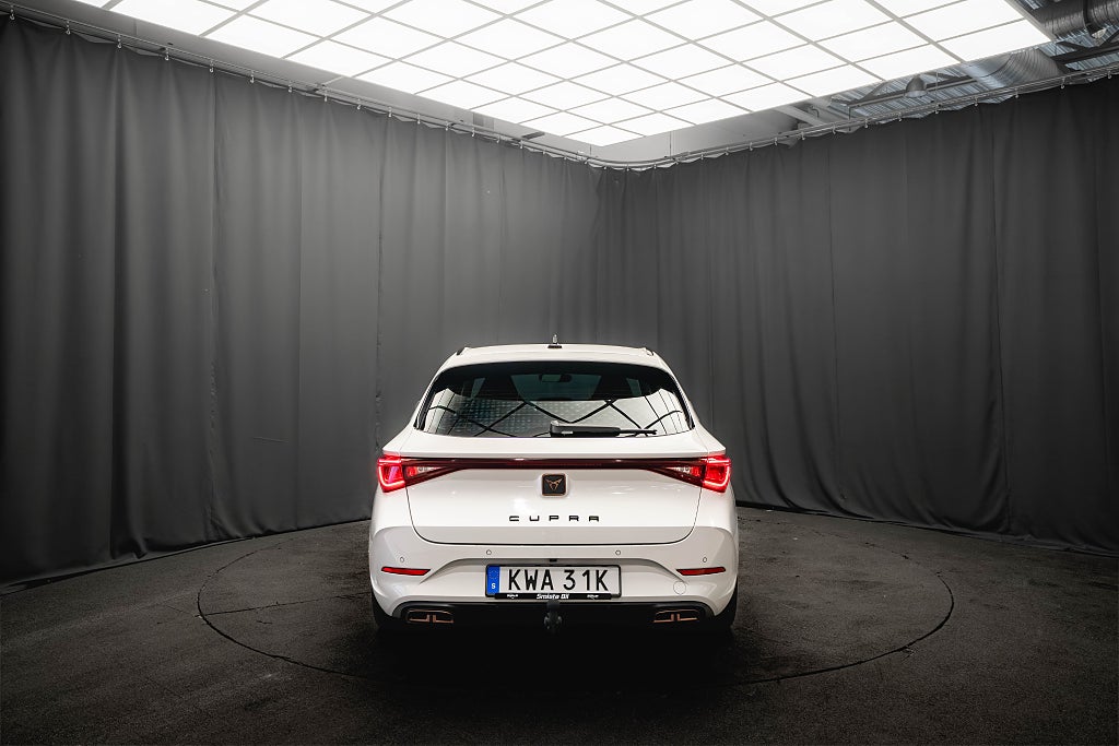 Cupra Leon e-Hybrid DRAG KAMERA ELSTOL MINNE 1-ÄGARE MOMS