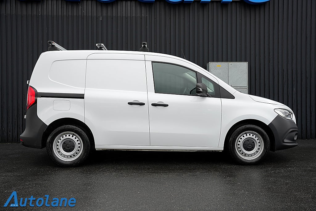 Mercedes-Benz Citan 110 CDI DCT CarPlay,Dragkrok,Kamera,Innredning 95hk