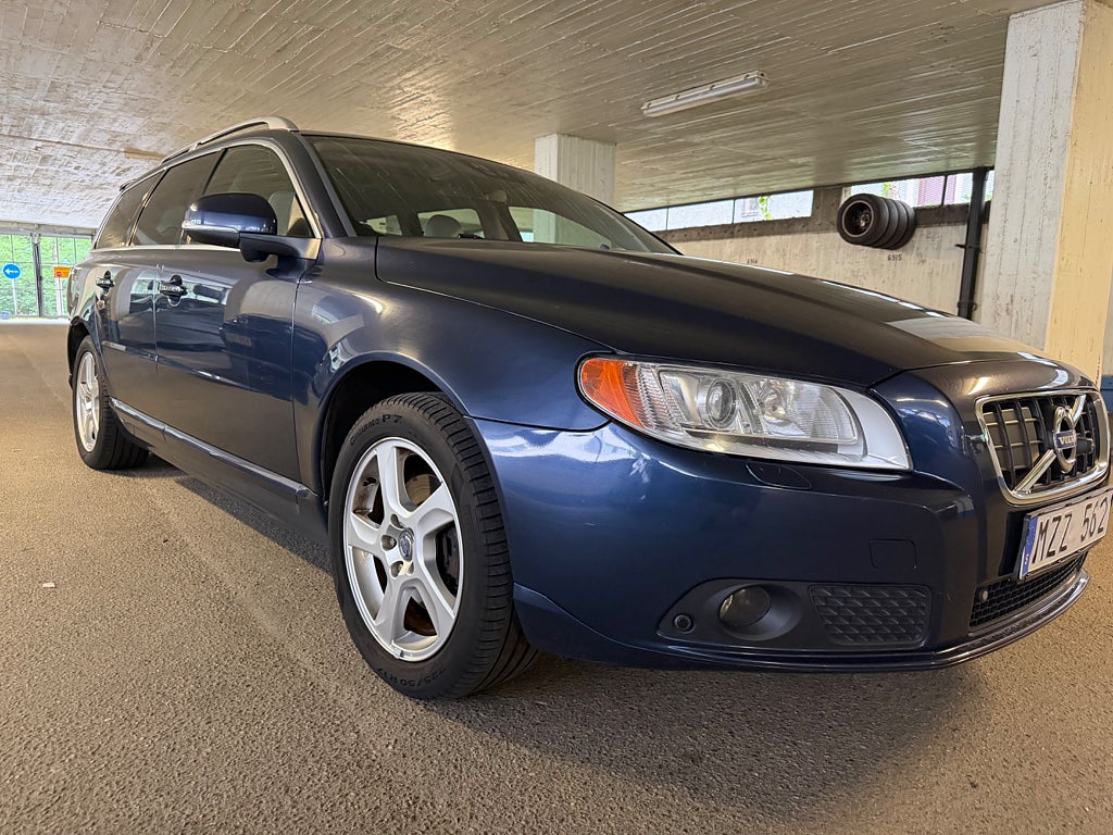 Volvo V70 T4F Powershift Summum Euro 5  Dragkrok /Kamera fram bak
