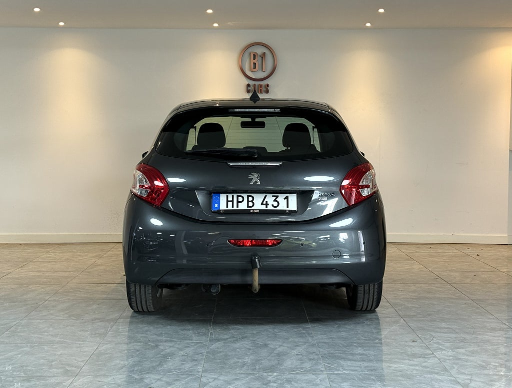 Peugeot 208 1.2 VTI EGS 82hk AUTOMAT LÅGMIL NYBES NYSERVAD DRAGKROK