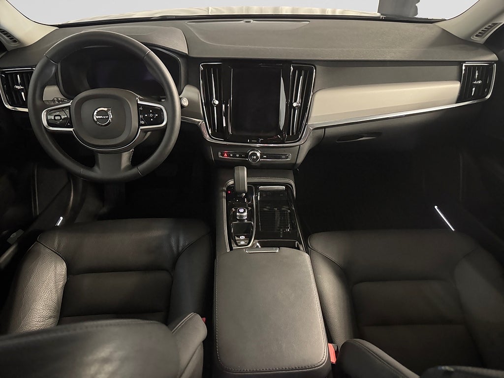 Volvo V90 Recharge T6 AWD Aut Core Edition Adaptiv fart Helskinn bild 13