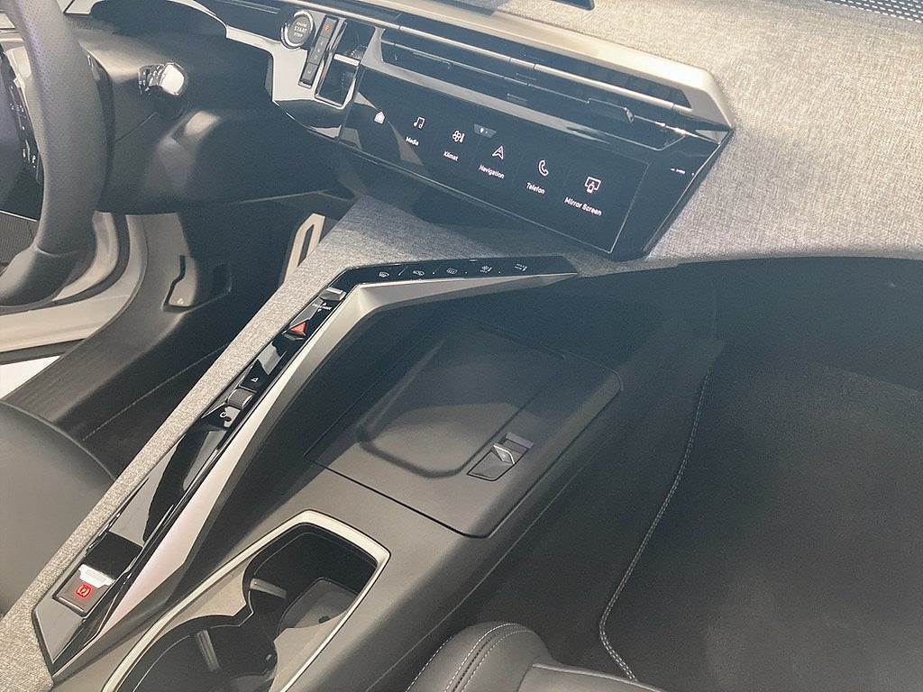 Bild på Peugeot 5008 GT Hybrid 145hk Aut - NYA VINTERHJUL INGÅR!