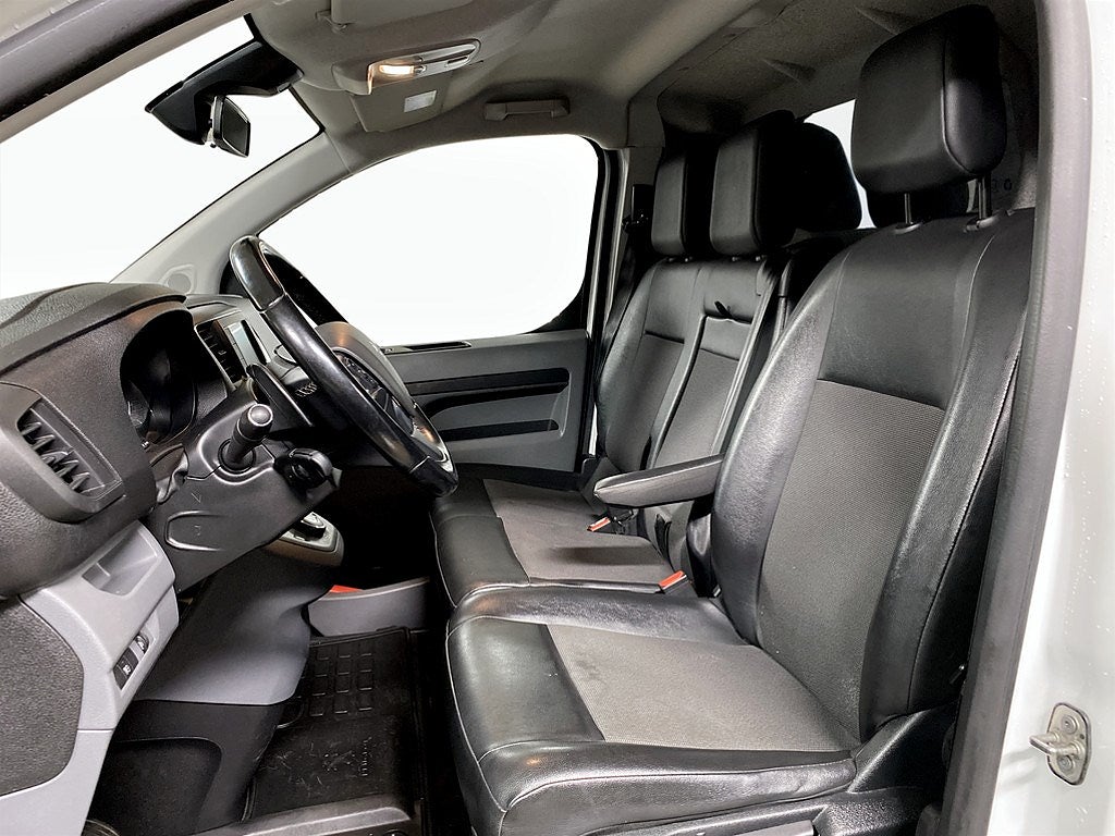 Bild på Peugeot Expert PRO+ 2.0 BHDi 180hk Aut L3 - B-KAMERA, DRAG