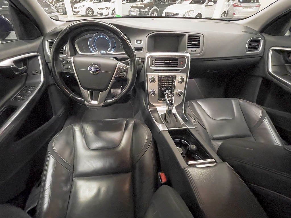 Volvo V60 D4 181HK Automat Ocean Race