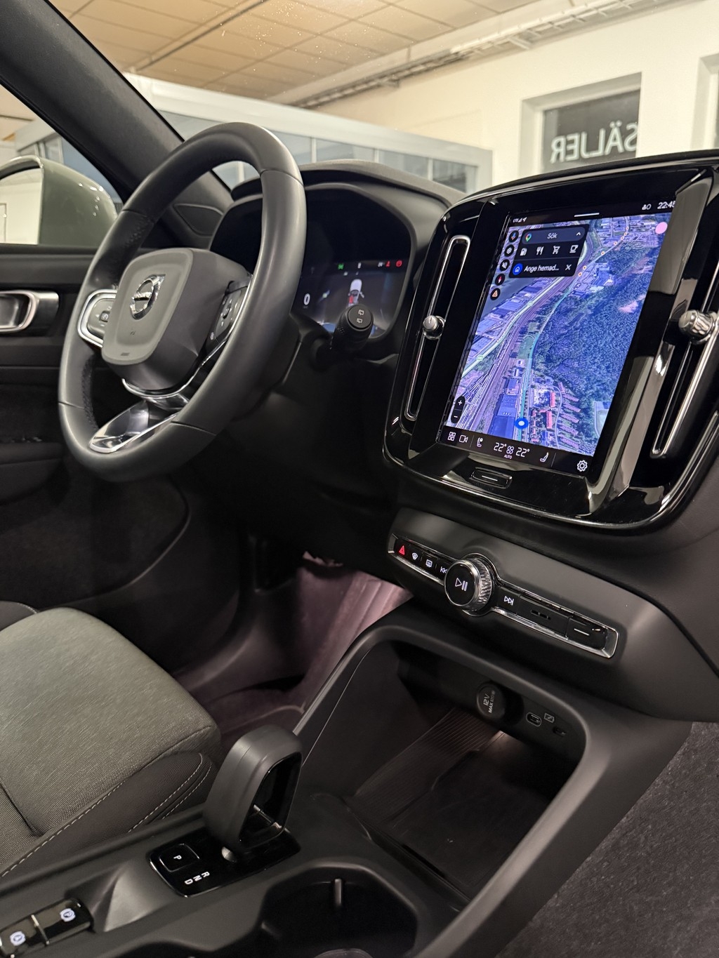 Volvo XC40 2024, kuva 6/41
