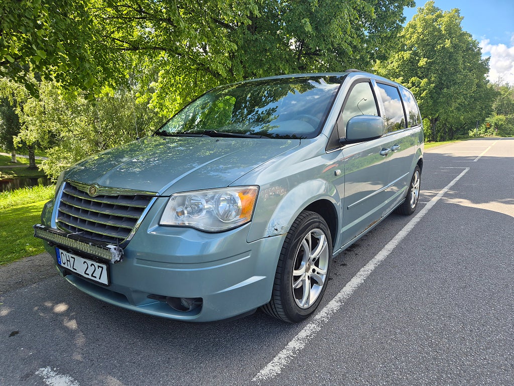 Chrysler Town & Country 3.8 V6 Automat 7-sits Mediaskärmar Drag AC DVD 