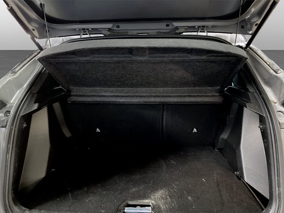 Bild på Peugeot 2008 GT Hybrid 145hk Aut B-KAMERA CARPLAY