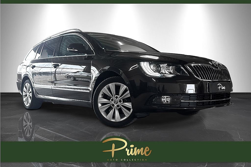 Skoda Superb Kombi 2.0 TDI 4x4 Elegance Värmare Navi P sensorer