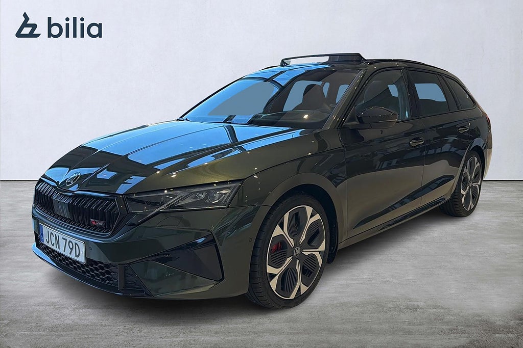 Skoda Octavia RS 2.0TSI Drag värmare pano 265HK lagerbil