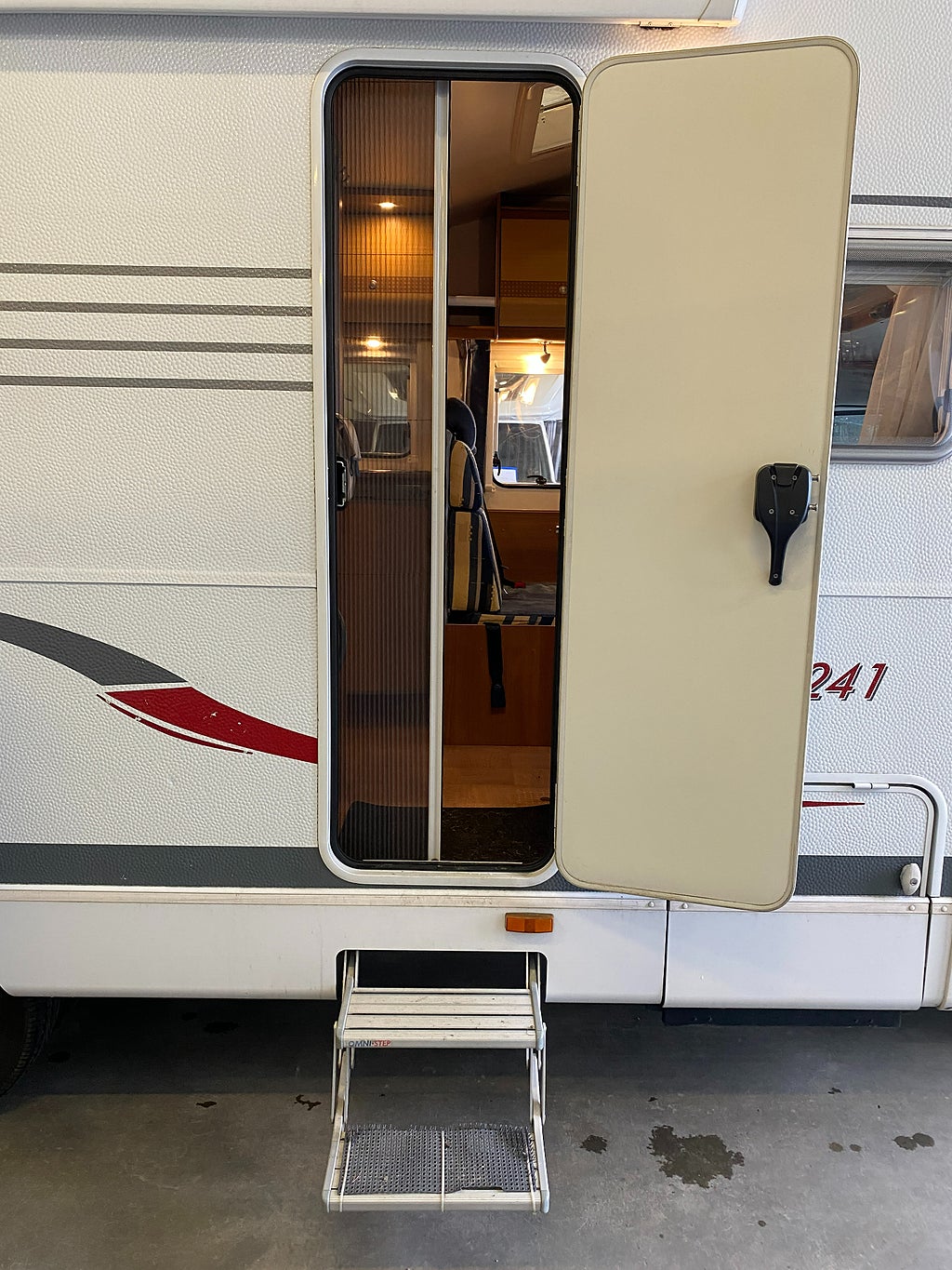 Carado A 241 / Solcell / B-körkort / Barnkammare / Cykelställ  - Carado