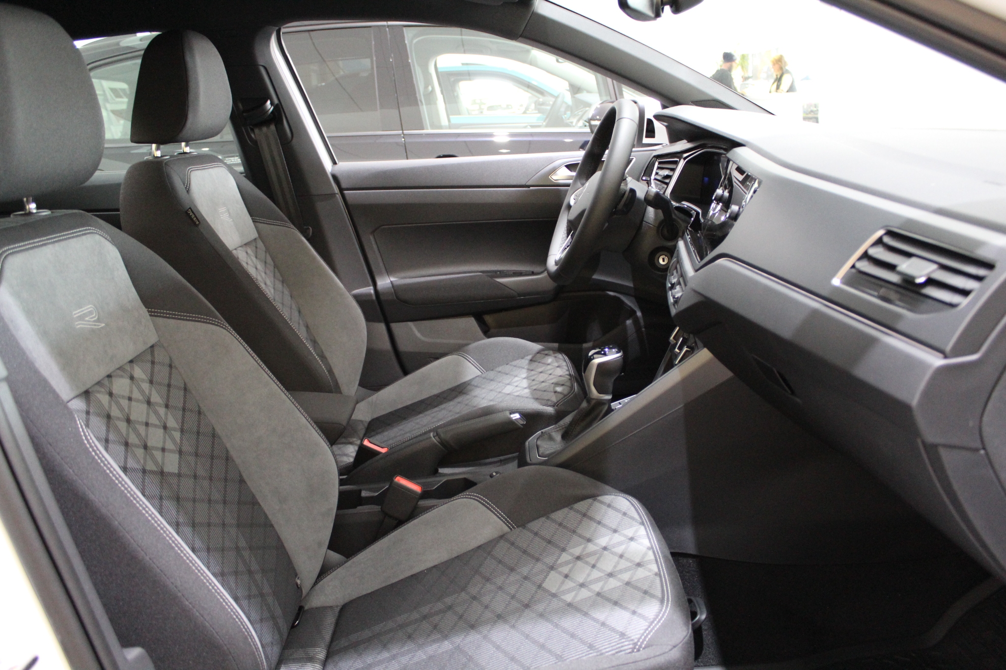 Volkswagen Taigo R-Line TSI 116 DSG 2026, photo 7/38